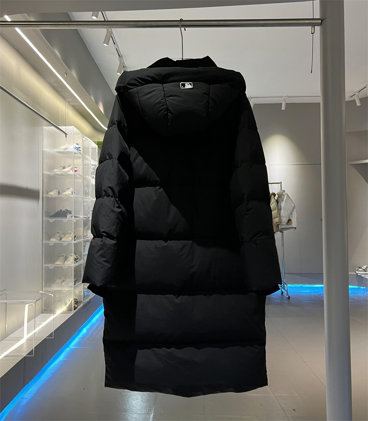 MLB New York Yankees Long Hooded Puffer Coat
