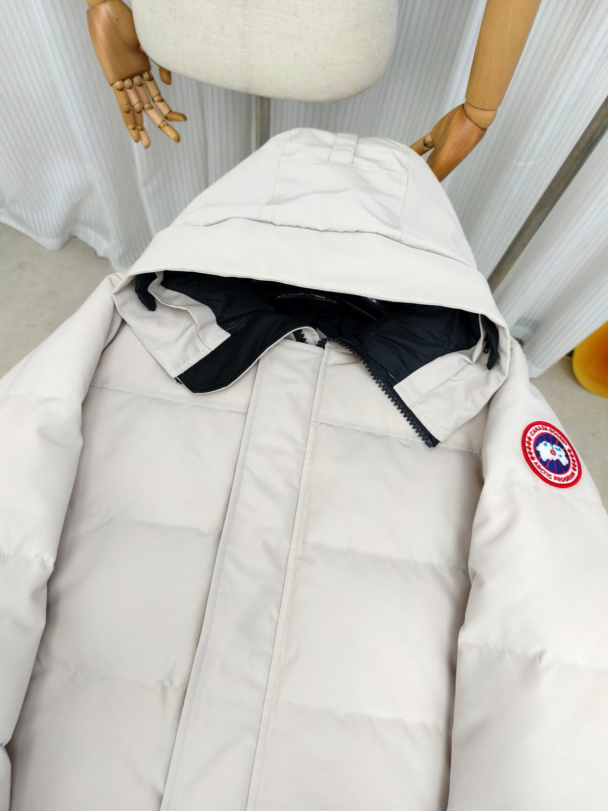 Canada Goose Wyndham White Hooded Down Jacket